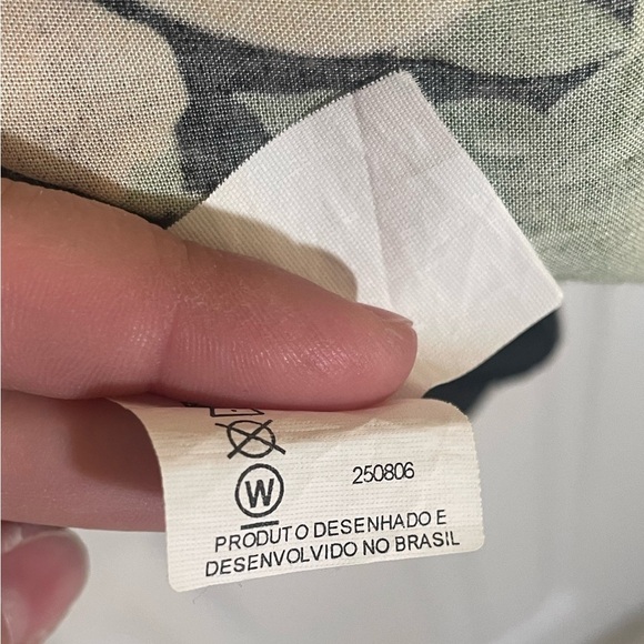 Farm Brazil Rio Top Shirt Women’s Size P Small Fruit Print Short Sleeve Colorful - Picture 7 of 8